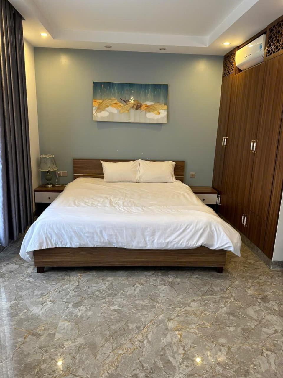 Royal Hotel & Apartment Da Nang Buitenkant foto